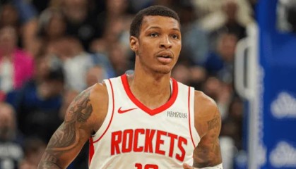 华体会APP下载-斯通：小贾巴里很有上进心，最喜欢他从不找借口&amp;amp;直面挑战