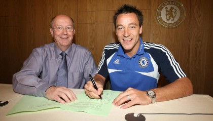 HTH体育下载-切尔西73岁的俱乐部秘书即将退休，他自2002年以来就在蓝军工作