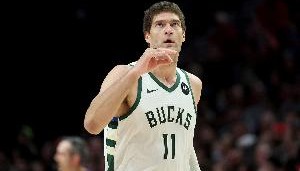 华体会一键直达-高效！大洛上半场7投5中&amp;三分2中1 攻下13分6板1助