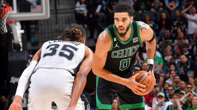 1673687969571065824.jpg cropped_GettyImages-1246073882.jpg